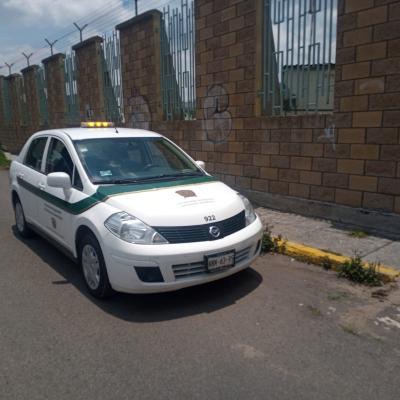Presencia de patrulla universitaria en las afueras de la Facultad de Ciencias de la Conducta
