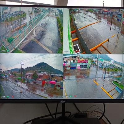 Toluca, México.- Instalación de cámaras de videovigilancia en la Facultad de Contaduría Unidad los Uribe. Junio de 2022. 