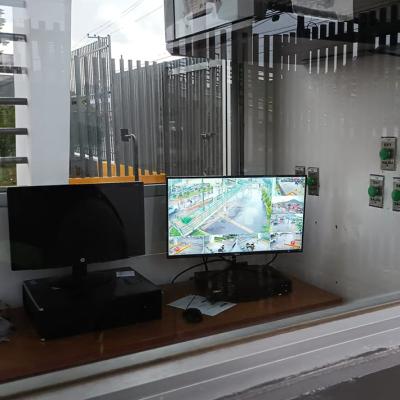 Toluca, México.- Instalación de cámaras de videovigilancia en la Facultad de Contaduría Unidad los Uribe. Junio de 2022. 