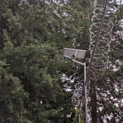 Toluca, México.- Instalación de luminarias Facultad de Humanidades. Junio de 2022. 