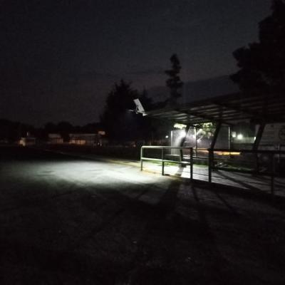 Toluca, México.- Instalación de luminarias el Cerrillo. Junio de 2022.